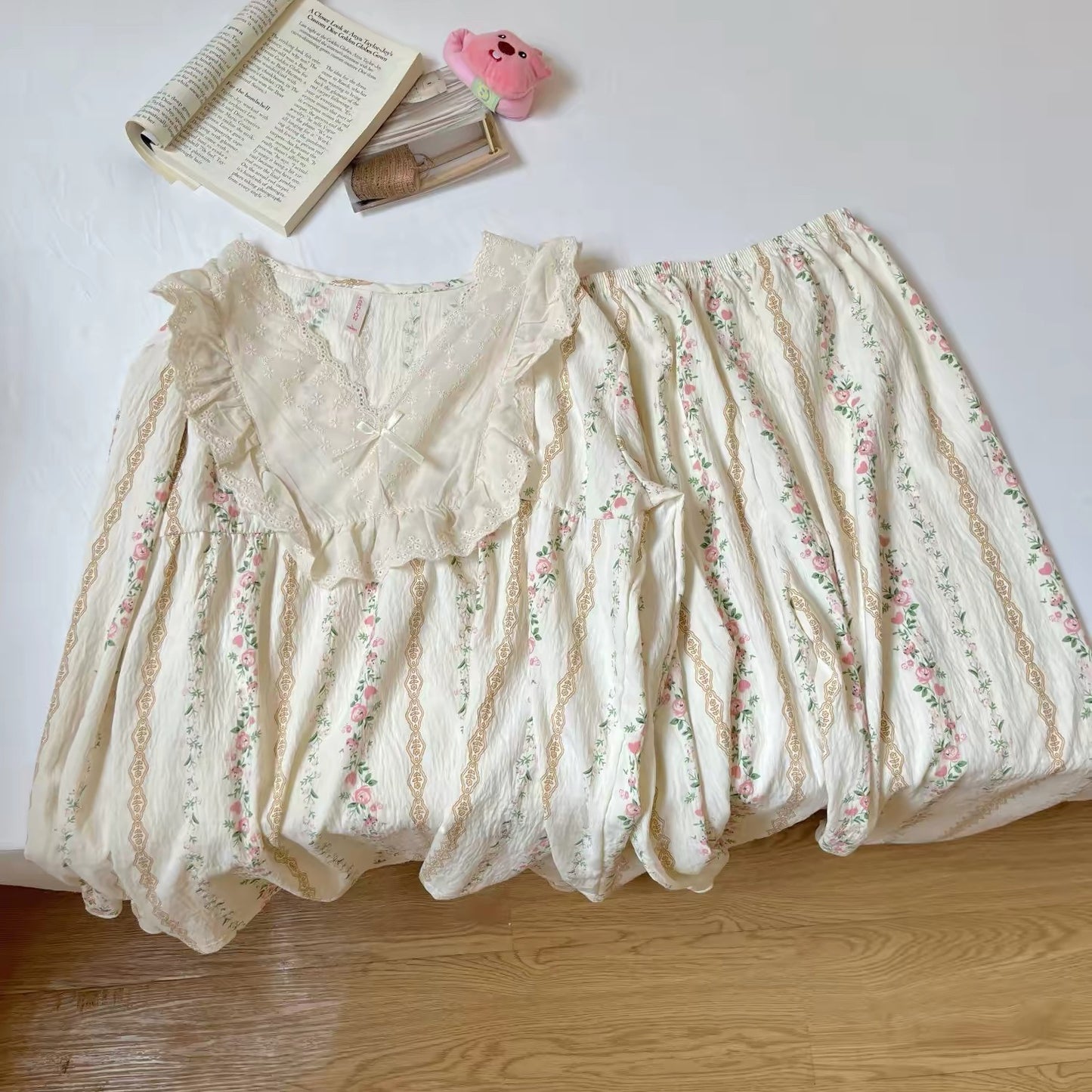 Vintage Floral Stripe Muslin Cotton Pajama Set – Eyelet Lace Collar Long Sleeve Top & Pants