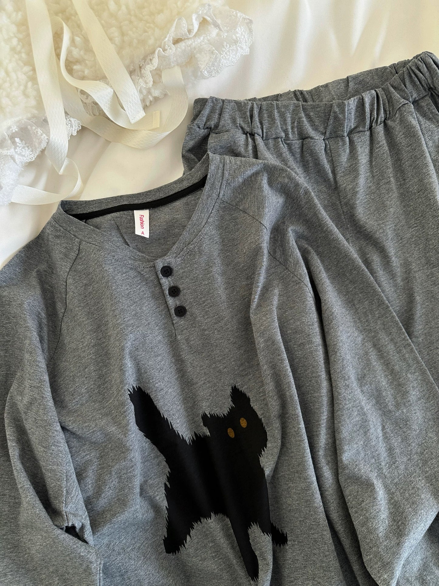 Spooky Black Cat Print Pajama Set – Henley Long Sleeve Top & Shorts in Grey