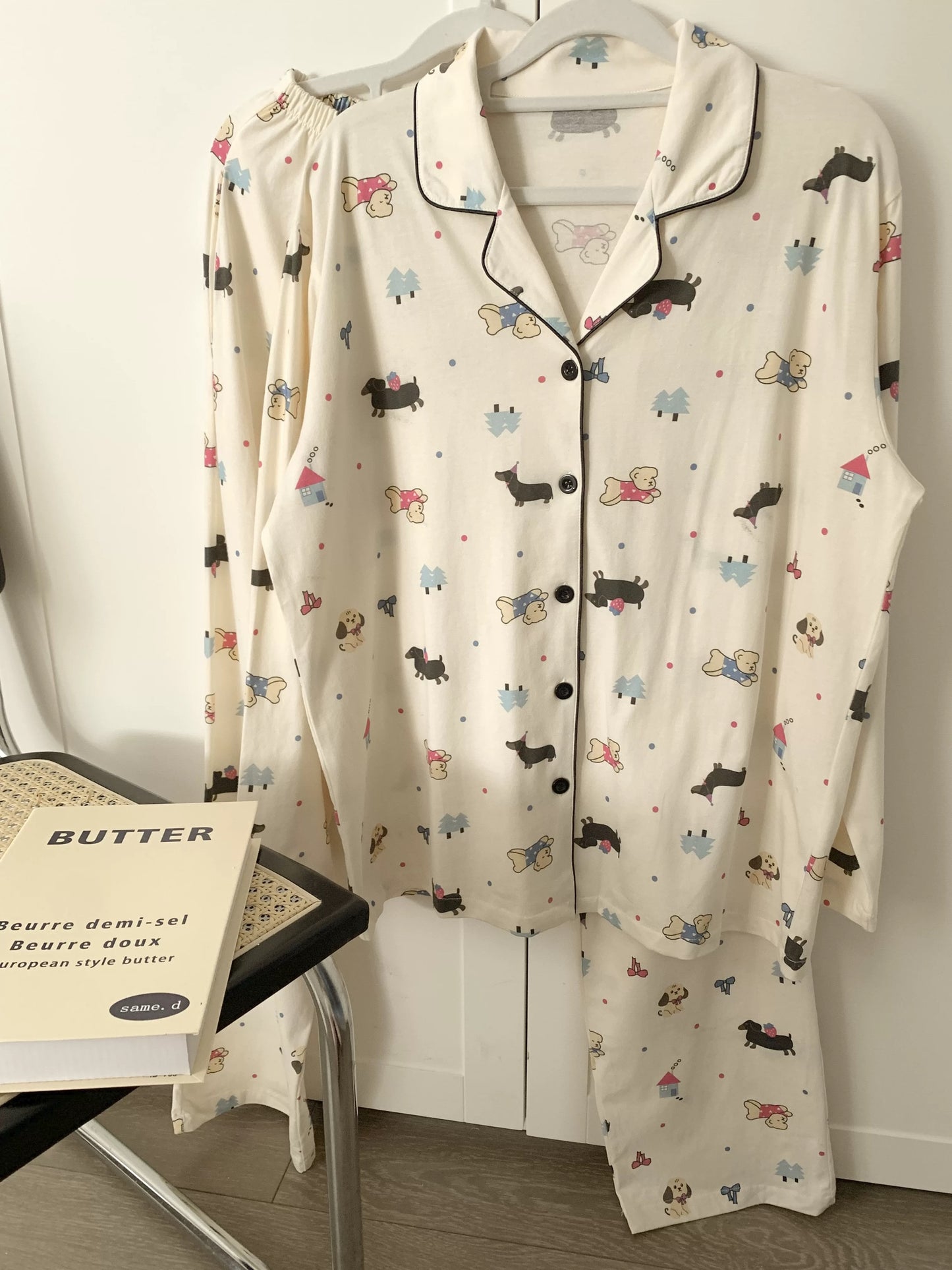 Cartoon Animals Print Pajama Set – Notch Collar Long Sleeve Top & Pants with Black Piping