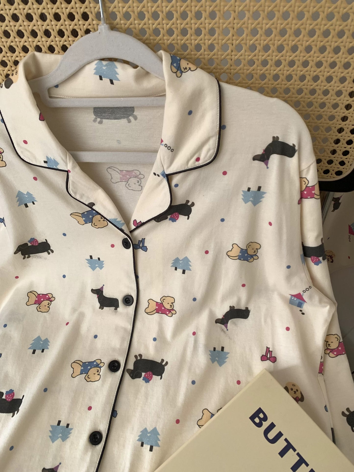 Cartoon Animals Print Pajama Set – Notch Collar Long Sleeve Top & Pants with Black Piping