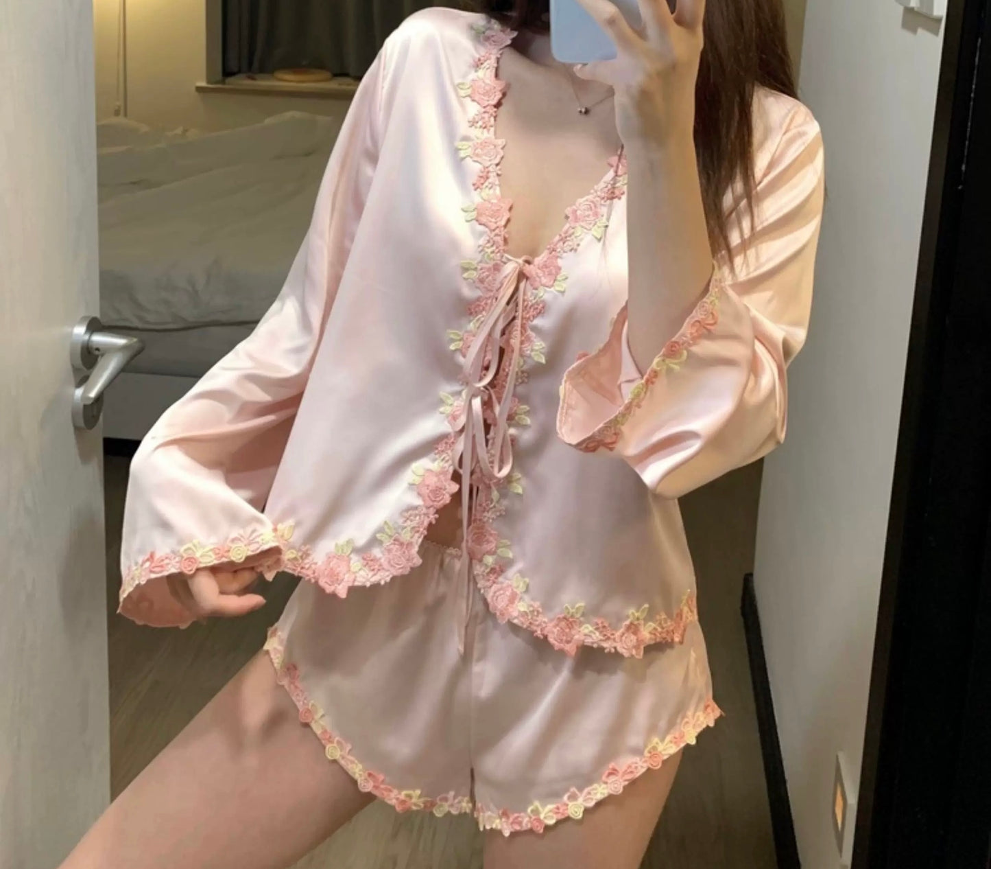 Elegant 2-Piece Satin Sleepset - Pink Rose Lace Trim