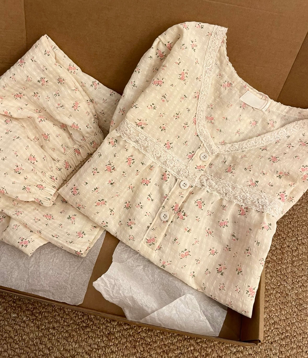 Vintage Floral Lace Loungewear Set – Soft Gauze Cotton Pyjamas (Top & Shorts)