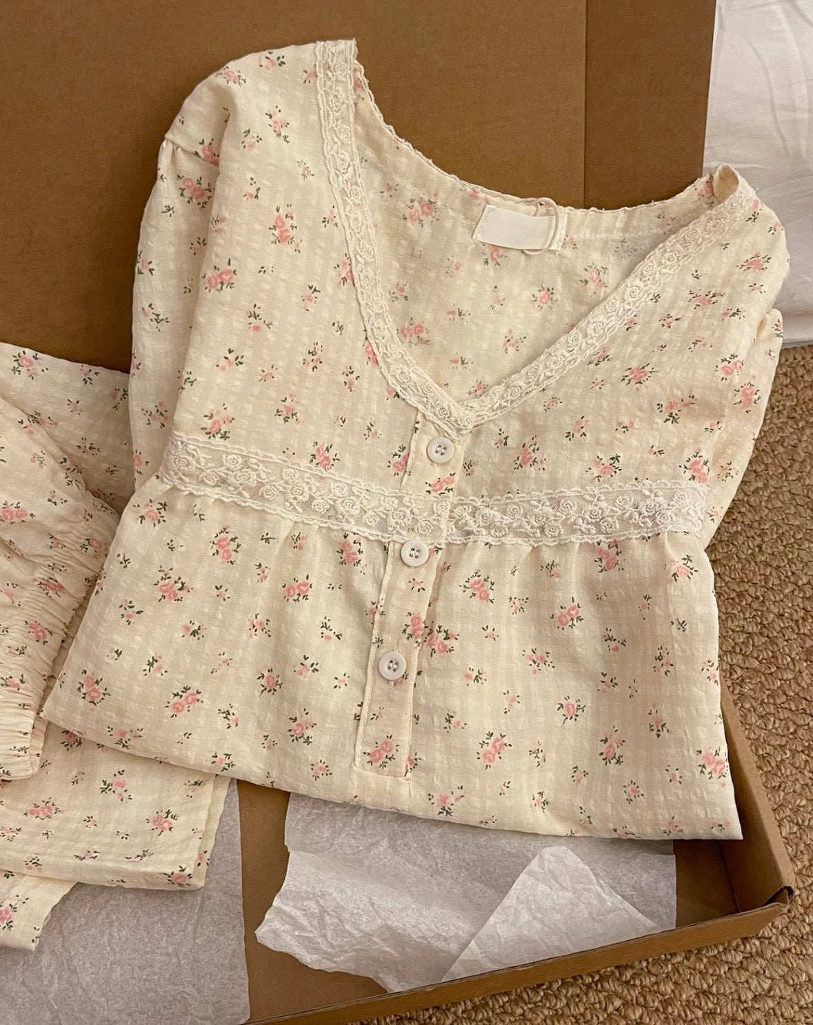 Vintage Floral Lace Loungewear Set – Soft Gauze Cotton Pyjamas (Top & Shorts)