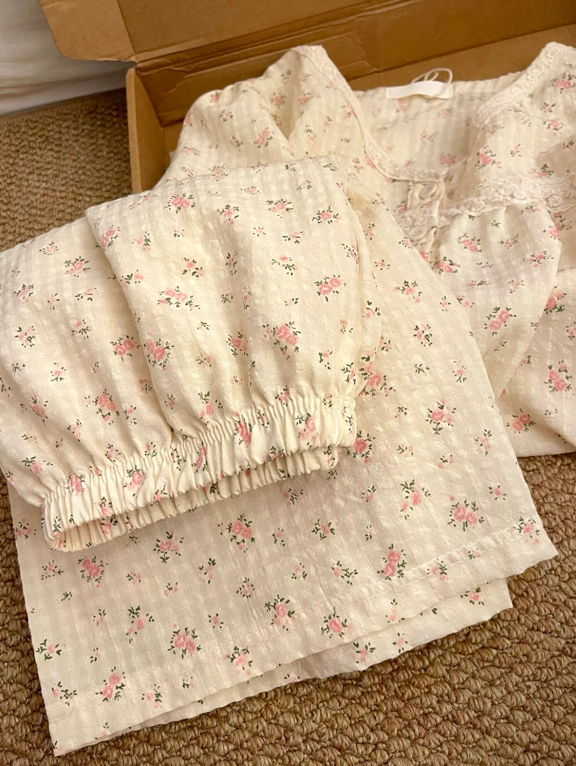 Vintage Floral Lace Loungewear Set – Soft Gauze Cotton Pyjamas (Top & Shorts)