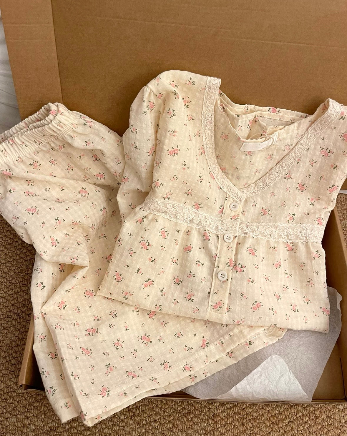Vintage Floral Lace Loungewear Set – Soft Gauze Cotton Pyjamas (Top & Shorts)
