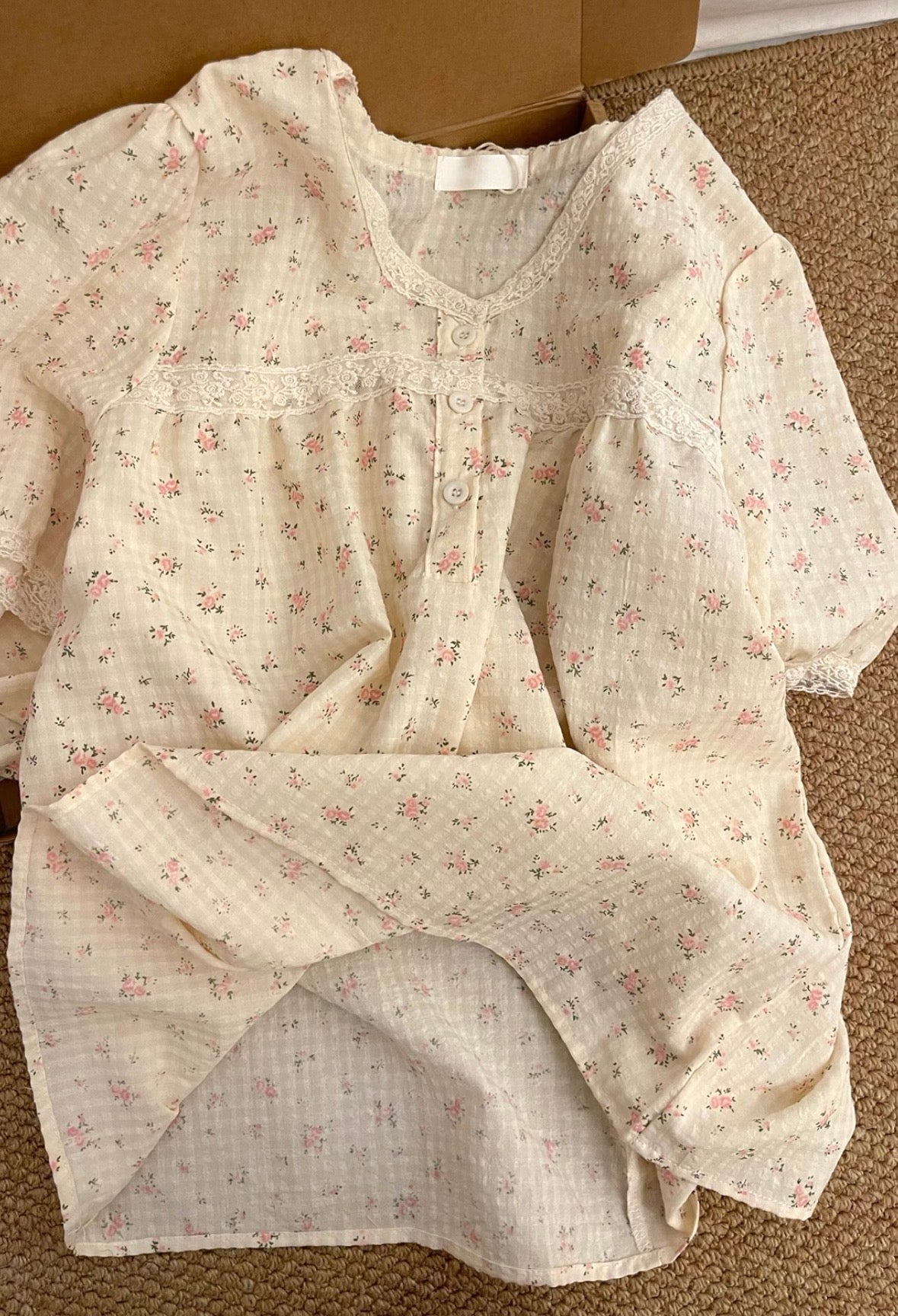 Vintage Floral Lace Loungewear Set – Soft Gauze Cotton Pyjamas (Top & Shorts)